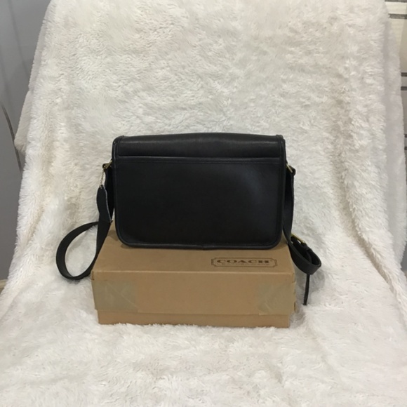 VTG Coach Dinky Black Leather Crossbody Shoulder Bag Minimalist Classic NYC - Picture 3 of 14